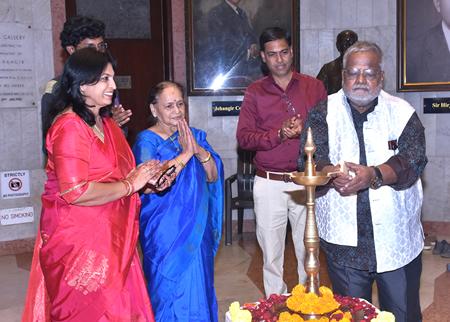 “Between Form And Silence” Recent Works By Artist Asha Shetty In Jehangir Art Gallery