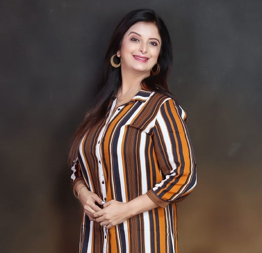 अभिनेत्री शिल्पा गांधी टी वी शो ससुराल गेंदा फूल सीजन 2 की शूटिंग में व्यस्त हैं।