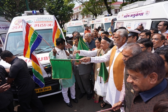 मुंबई में समस्त महाजन द्वारा अब अस्वस्थ – जख्मी मूक जीवो को मिलेगी तुरंत चिकित्सा सेवा, माननीय गवर्नर श्री भगत सिंह कोश्यारी जी ने ११ एम्बुलेंस को दिखाई ग्रीन झंडी