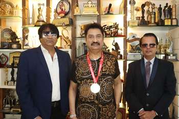 Bollywood Singer Kumar Sanu Honored By World Records India For His Record Feat