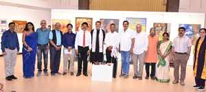 PALETTE OF PERSPECTIVE Paintings Exhibition By Six Renowned Artists In Jehangir