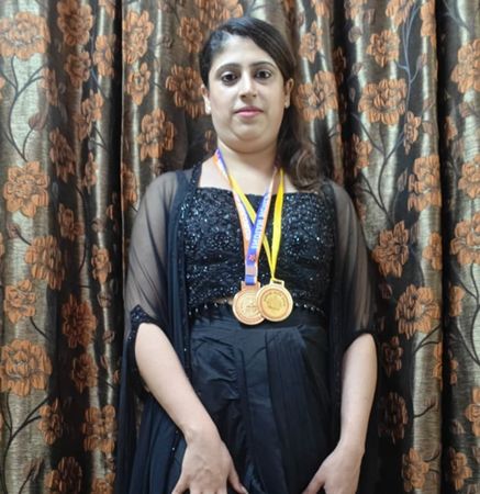 शिवी सभरवाल: आत्मविश्वास, मेहनत और बड़े सपनों के साथ सफलता की ओर अग्रसर