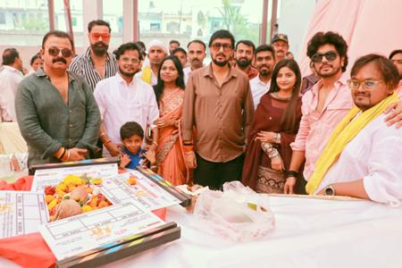 हमार टीवी ओटीटी एवं इन म्यूजिक प्रस्तुत प्राइम ग्रुप और टीआरपी एंड स्टूडियो की दो फिल्म ‘ऑपरेशन कुर्सी’ और ‘सॉरी अम्मा’ का ग्रैंड मुहूर्त संपन्न